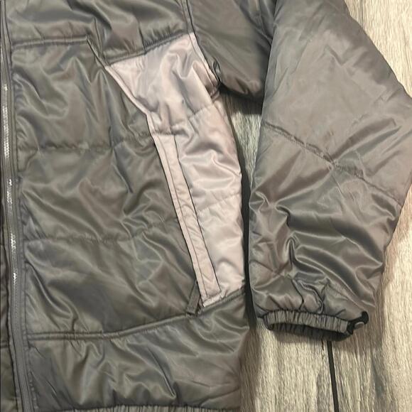 The North Face Men's Quilted Puffer Jacket - Picture 5 of 13